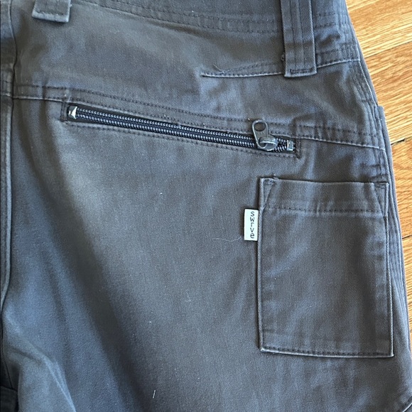 Men's Grey Hybrid Shorts, past knee length, cotton with stretch for fit - Picture 7 of 9
